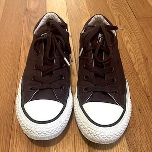 Women’s Converse Plumb Purple Chuck Taylor Sneakers size 6